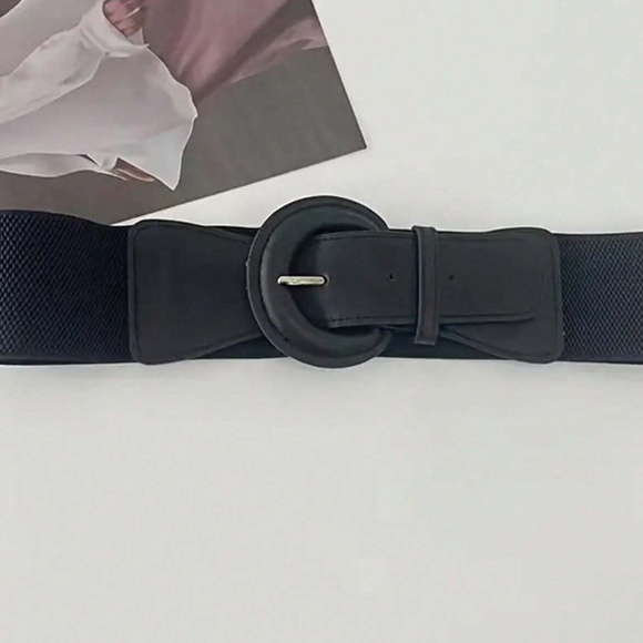 Luxe Vegan Leather Stretchy Wide Belt - Picture 4 of 5
